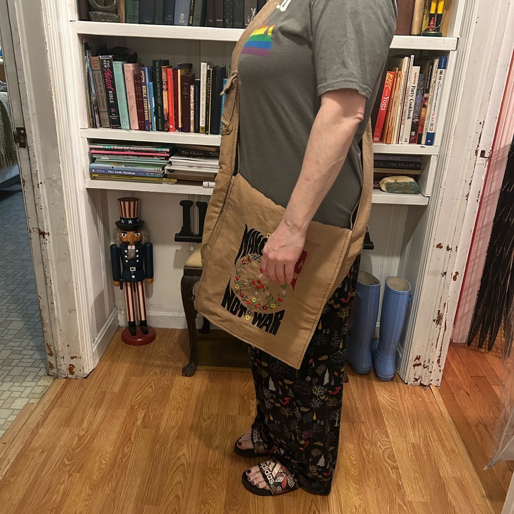 GYPSY ROSE 🌹 messenger bag - Picture 3 of 4